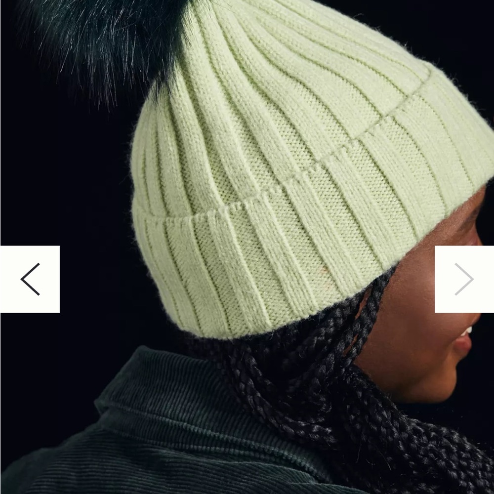 💚💚Anthropologie Green Knit Pom-Pom Beanie sold out in stores - Picture 2 of 5